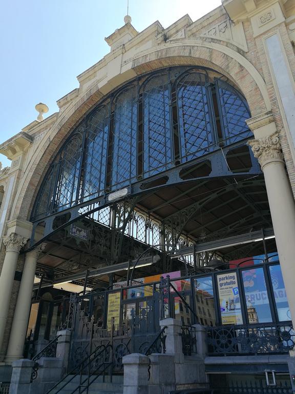 18 Torres Mercado Central サラゴサ エクステリア 写真